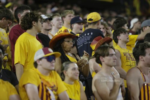 25ASUvHouston-8358 C360