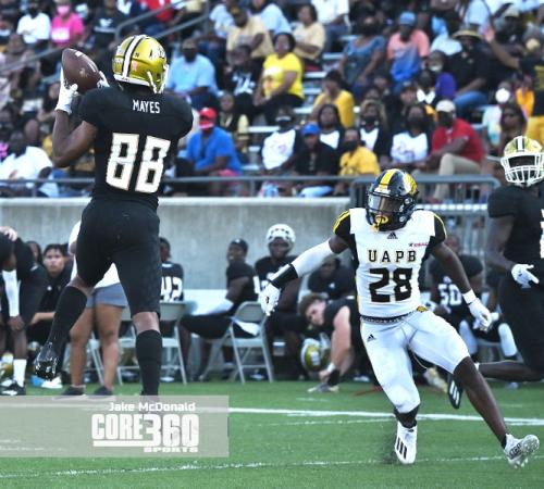 Hornets Welcome Golden Lions to a Homecoming Affair