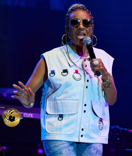 Music Icons Celebrate 40 Years of Hit Songs