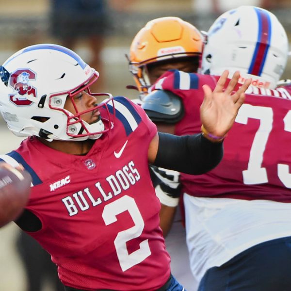 SCSU Doghouse: Cats No Match for Feisty Bulldogs