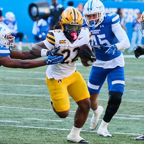 Mountaineers’ Streak Over Panthers Reaches a Dozen