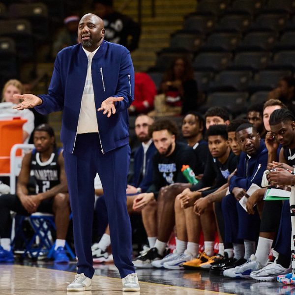 Pirates Hold Off Tigers