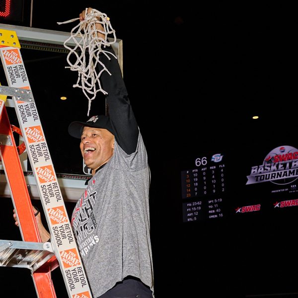 Prairie View A&M Holds On to Defeat Southern Win Title