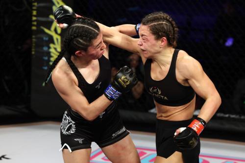 04 Liana Pirosin vs Shino Vanhoose 04